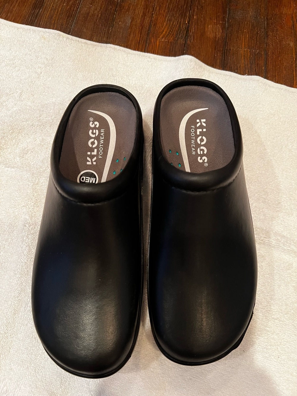 Klogs Women’s Black Slip-On Clogs - Smooth Upper